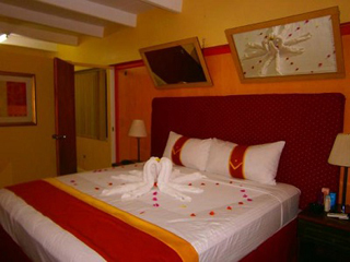 Pineapple Court Hotel